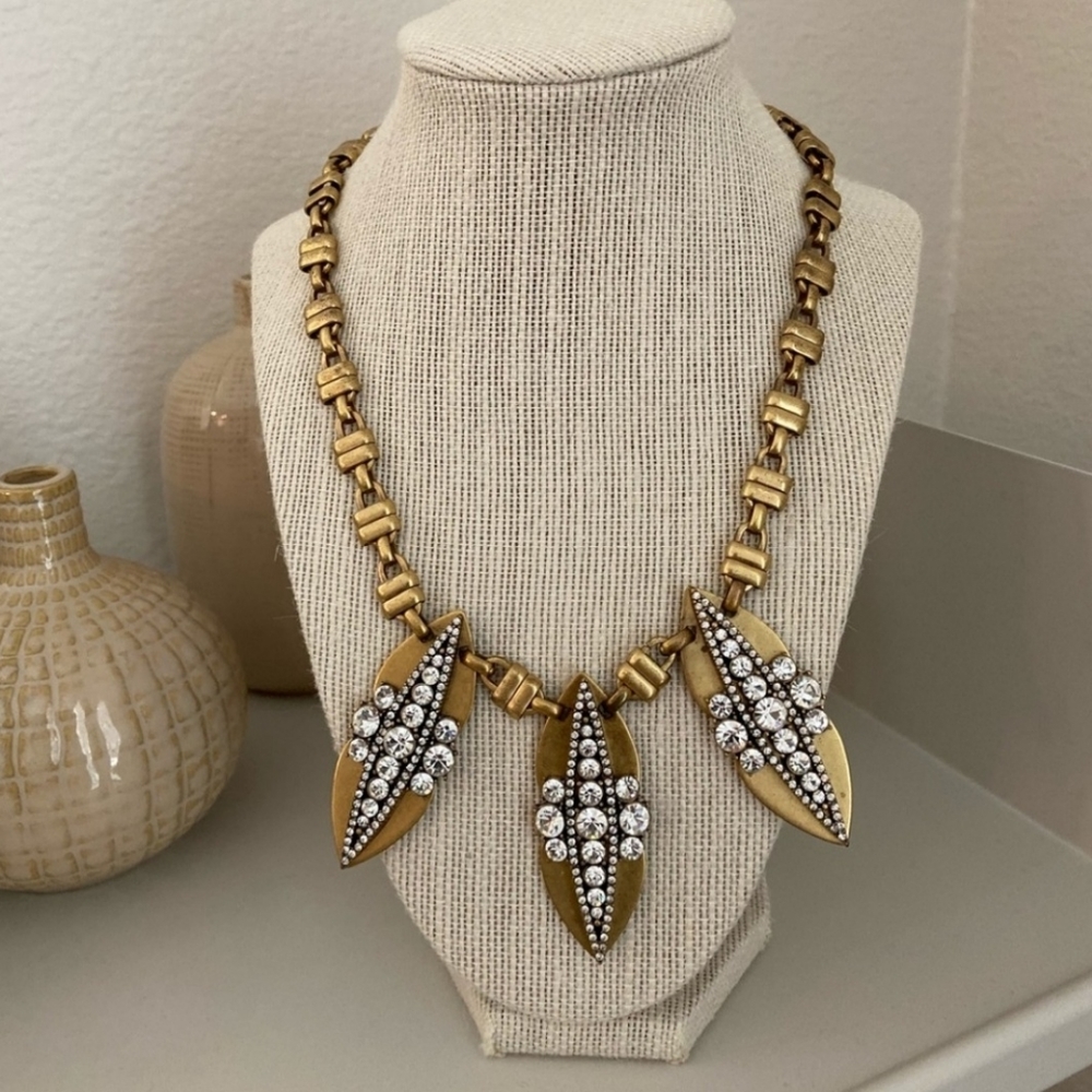 SALE 🌿Jcrew gold Artdeco statement necklace